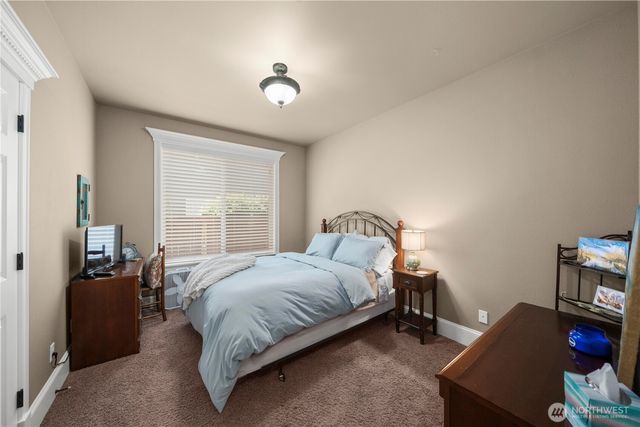 6220 213th Avenue Ct E, Bonney Lake, WA 98391