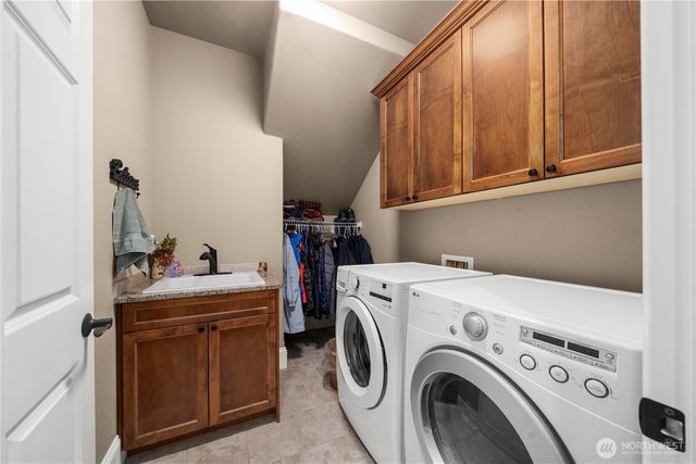 6220 213th Avenue Ct E, Bonney Lake, WA 98391