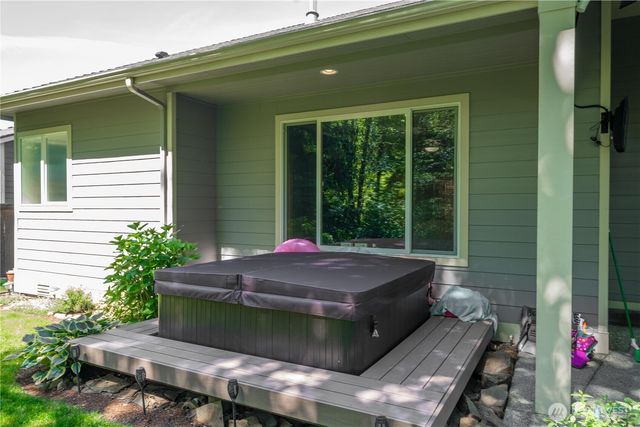 6220 213th Avenue Ct E, Bonney Lake, WA 98391