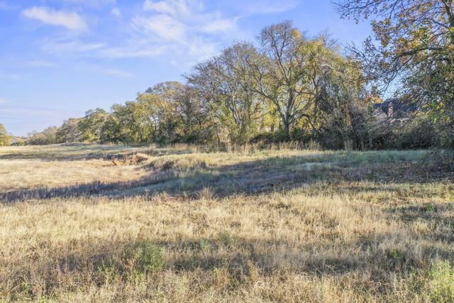 1310 Clydesdale Road, Bartonville, TX 76226