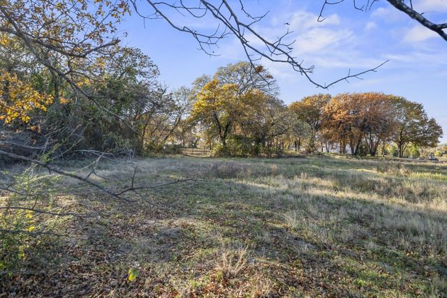 1310 Clydesdale Road, Bartonville, TX 76226