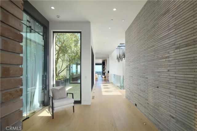 1201 Dolphin Terrace, Corona Del Mar, CA 92625