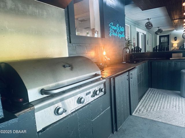 1608 N Halifax Avenue, Daytona Beach, FL 32118