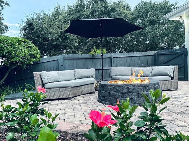 1608 N Halifax Avenue, Daytona Beach, FL 32118