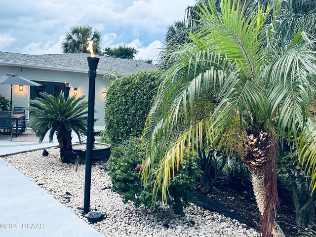 1608 N Halifax Avenue, Daytona Beach, FL 32118