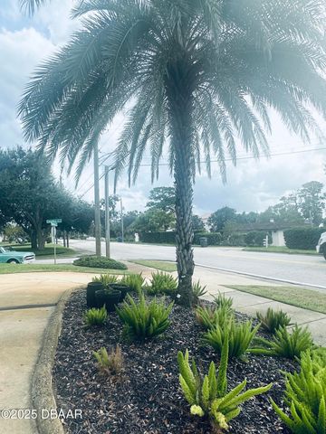 1608 N Halifax Avenue, Daytona Beach, FL 32118