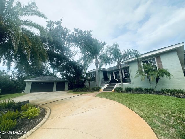 1608 N Halifax Avenue, Daytona Beach, FL 32118