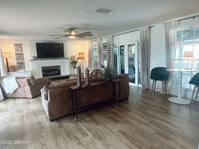 1608 N Halifax Avenue, Daytona Beach, FL 32118