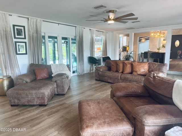 1608 N Halifax Avenue, Daytona Beach, FL 32118