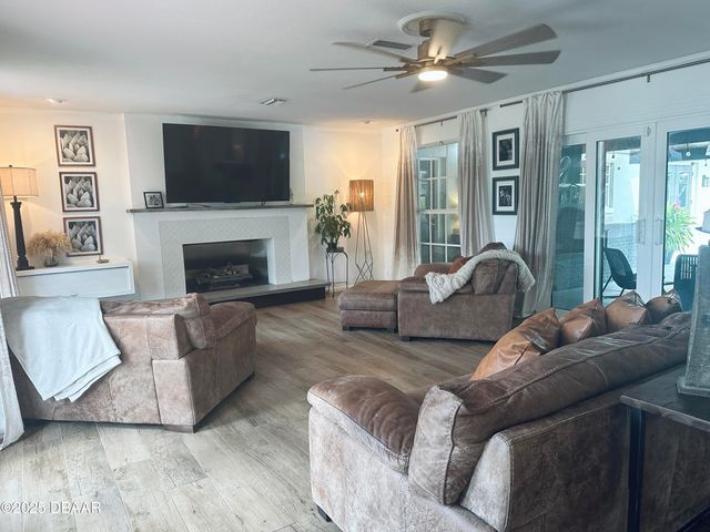 1608 N Halifax Avenue, Daytona Beach, FL 32118