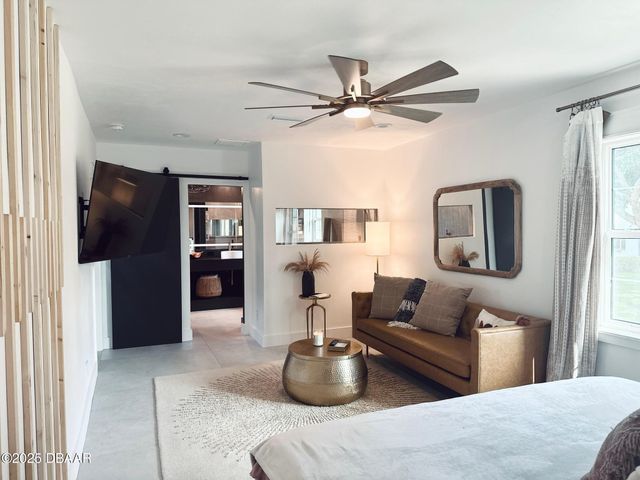 1608 N Halifax Avenue, Daytona Beach, FL 32118