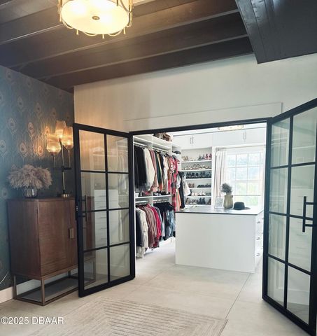 1608 N Halifax Avenue, Daytona Beach, FL 32118