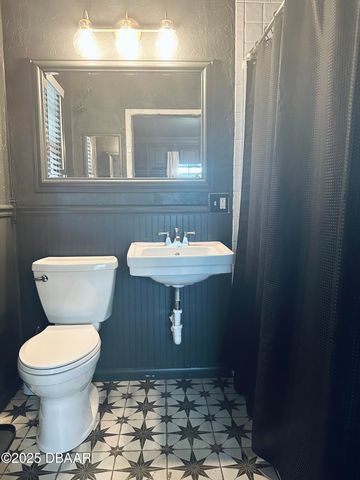 1608 N Halifax Avenue, Daytona Beach, FL 32118