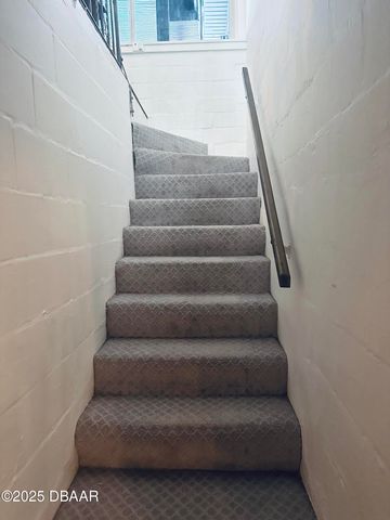 1608 N Halifax Avenue, Daytona Beach, FL 32118