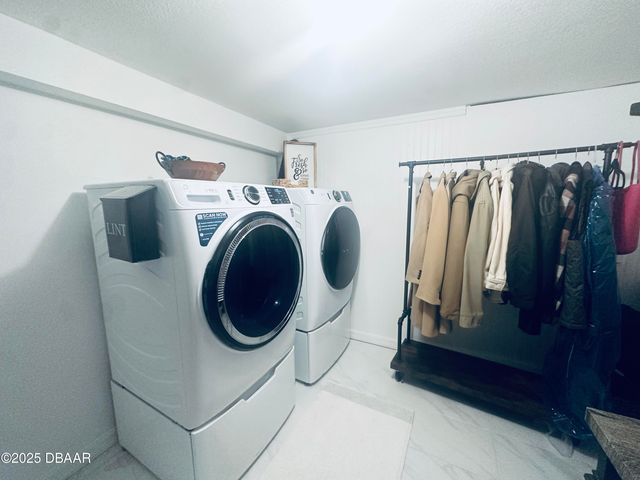 1608 N Halifax Avenue, Daytona Beach, FL 32118