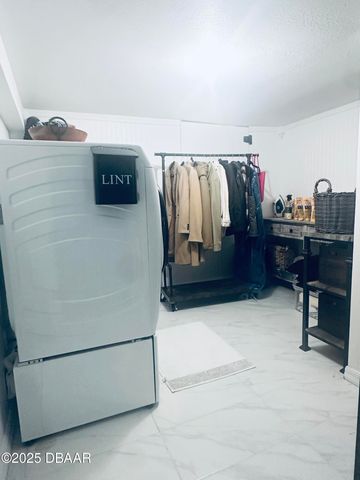 1608 N Halifax Avenue, Daytona Beach, FL 32118