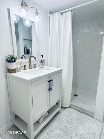 1608 N Halifax Avenue, Daytona Beach, FL 32118