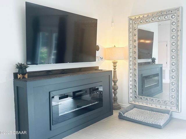 1608 N Halifax Avenue, Daytona Beach, FL 32118