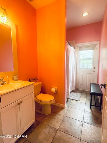 1608 N Halifax Avenue, Daytona Beach, FL 32118