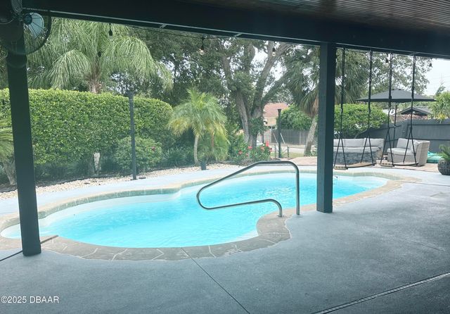 1608 N Halifax Avenue, Daytona Beach, FL 32118