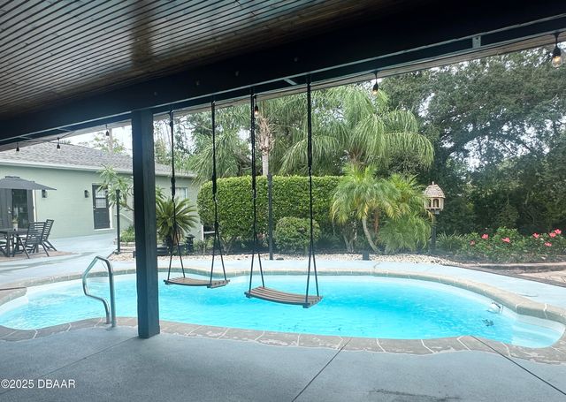 1608 N Halifax Avenue, Daytona Beach, FL 32118