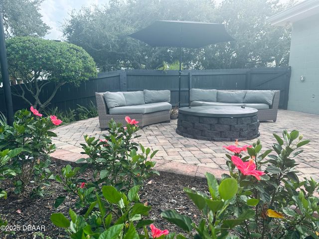 1608 N Halifax Avenue, Daytona Beach, FL 32118