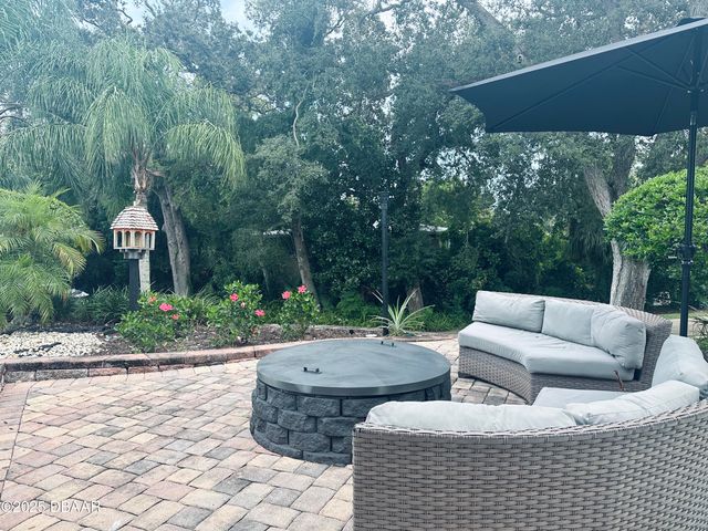 1608 N Halifax Avenue, Daytona Beach, FL 32118