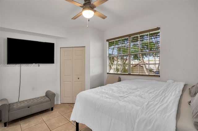 850 Sorrento Dr, Weston, FL 33326