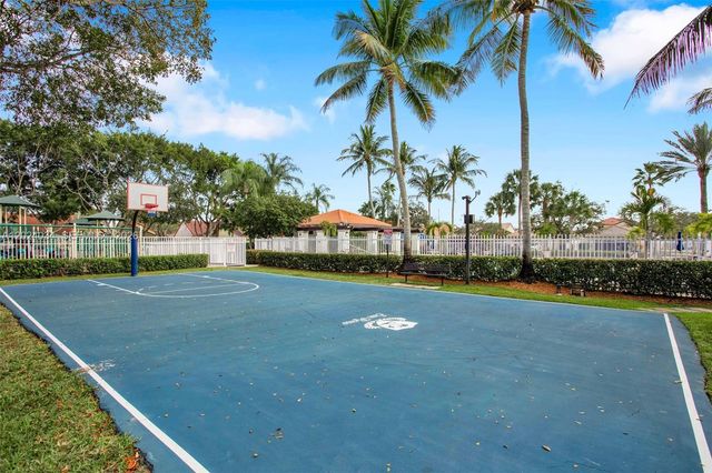 850 Sorrento Dr, Weston, FL 33326