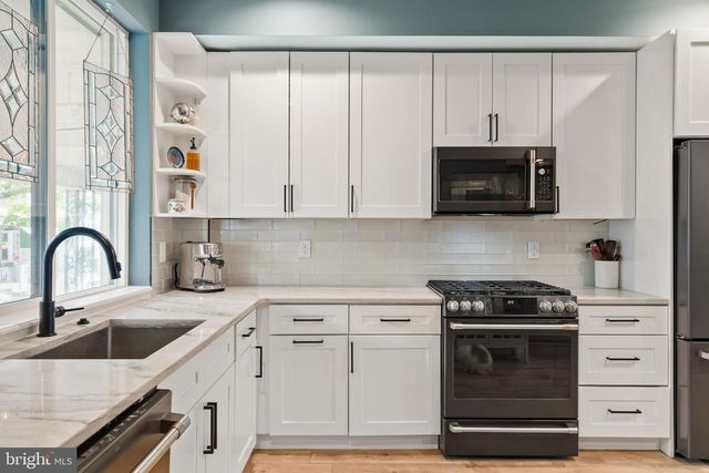 2932 NICHOLAS ST, Philadelphia, PA 19121
