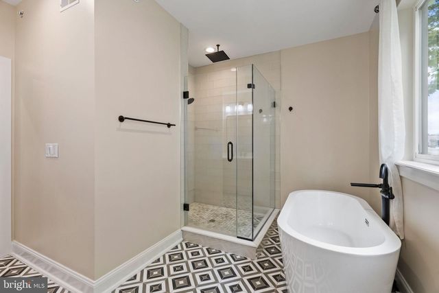 2932 NICHOLAS ST, Philadelphia, PA 19121