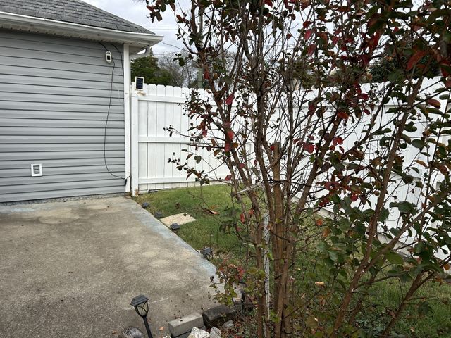 2105 Candlebrook Ct, Madison, TN 37115