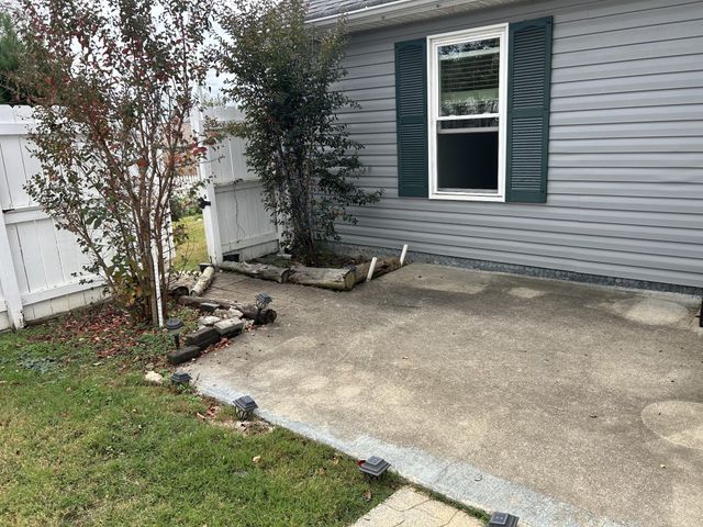 2105 Candlebrook Ct, Madison, TN 37115