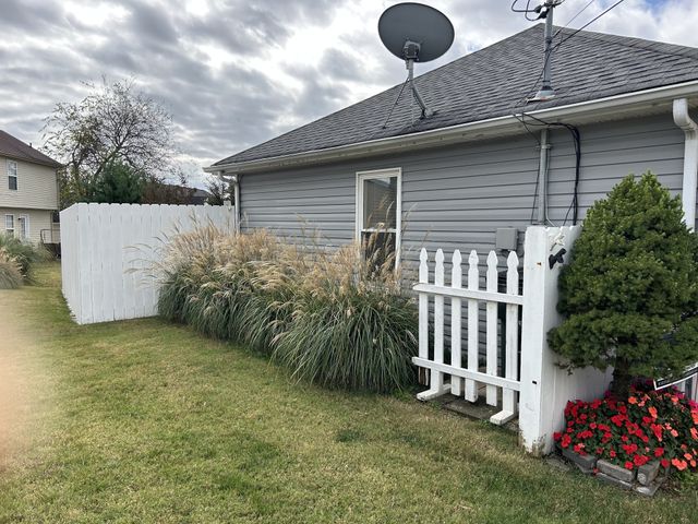 2105 Candlebrook Ct, Madison, TN 37115