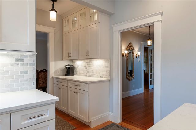 17 Sayles Avenue, Lincoln, RI 02865