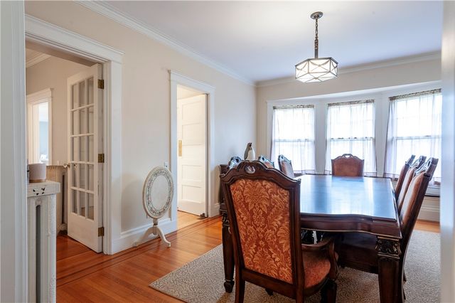 17 Sayles Avenue, Lincoln, RI 02865