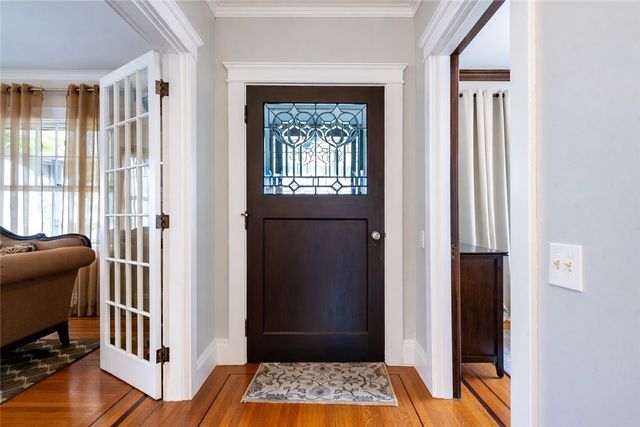 17 Sayles Avenue, Lincoln, RI 02865