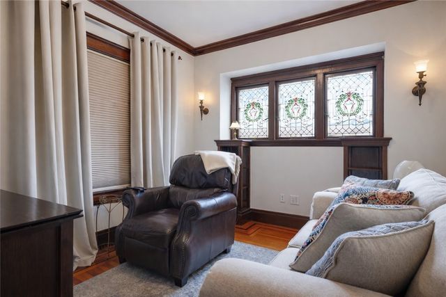 17 Sayles Avenue, Lincoln, RI 02865