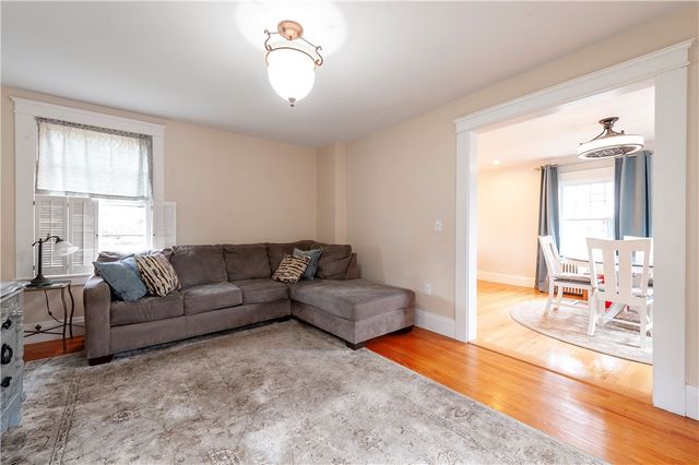 17 Sayles Avenue, Lincoln, RI 02865