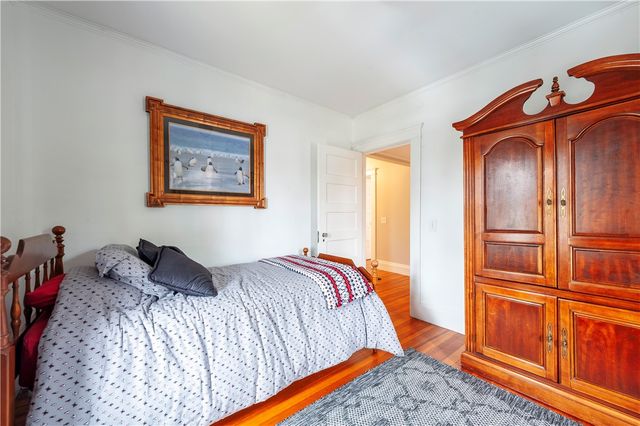 17 Sayles Avenue, Lincoln, RI 02865