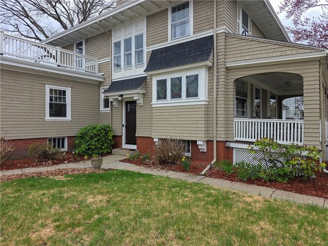 17 Sayles Avenue, Lincoln, RI 02865