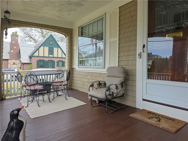 17 Sayles Avenue, Lincoln, RI 02865