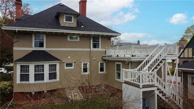 17 Sayles Avenue, Lincoln, RI 02865