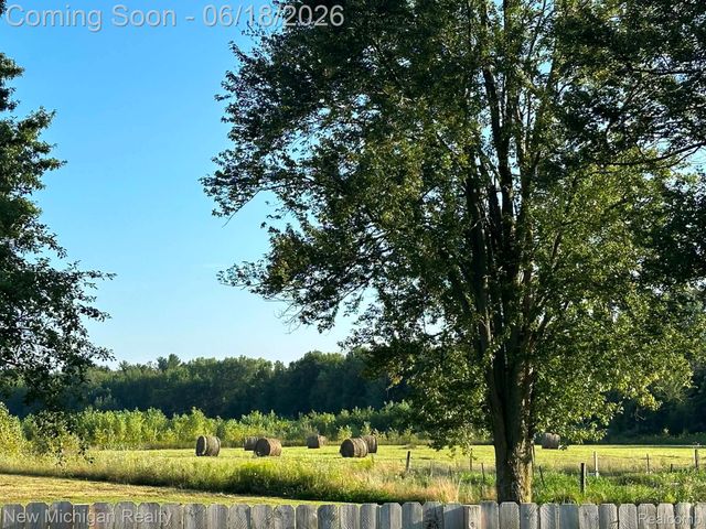 7415 W Farrand Road, Montrose Charter Township, MI 48420