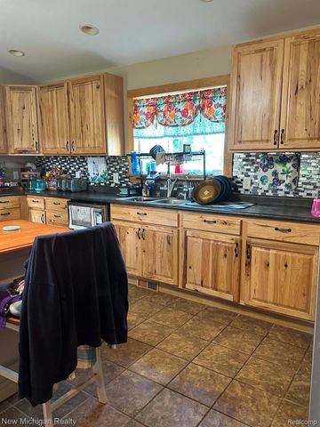 7415 W Farrand Road, Montrose Charter Township, MI 48420
