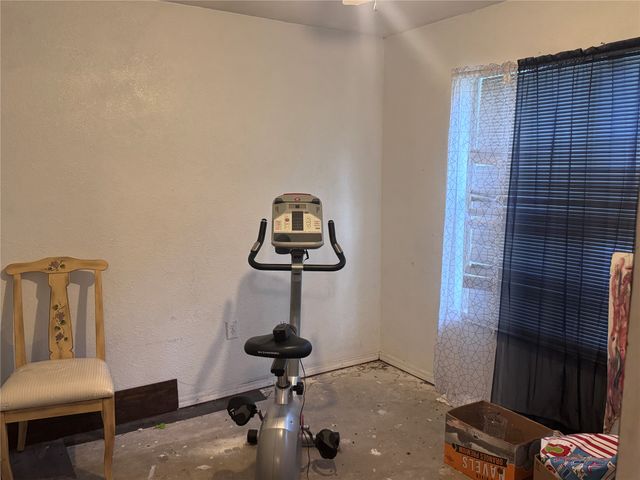 522 S Bristow Avenue, Coweta, OK 74429