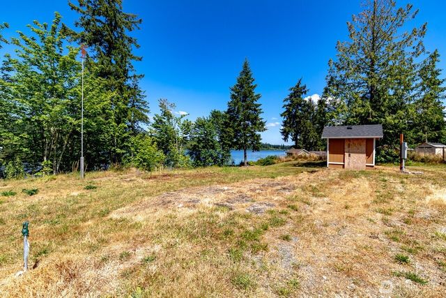 34304 Thomas Road E, Eatonville, WA 98328