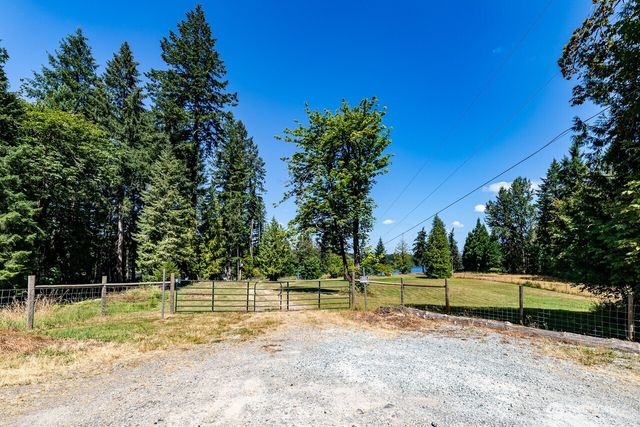 34304 Thomas Road E, Eatonville, WA 98328