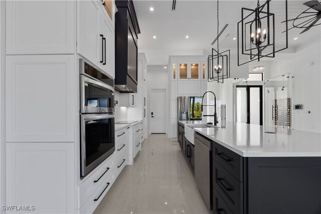 2507 Gleason PKWY, Cape Coral, FL 33914