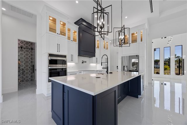 2507 Gleason PKWY, Cape Coral, FL 33914